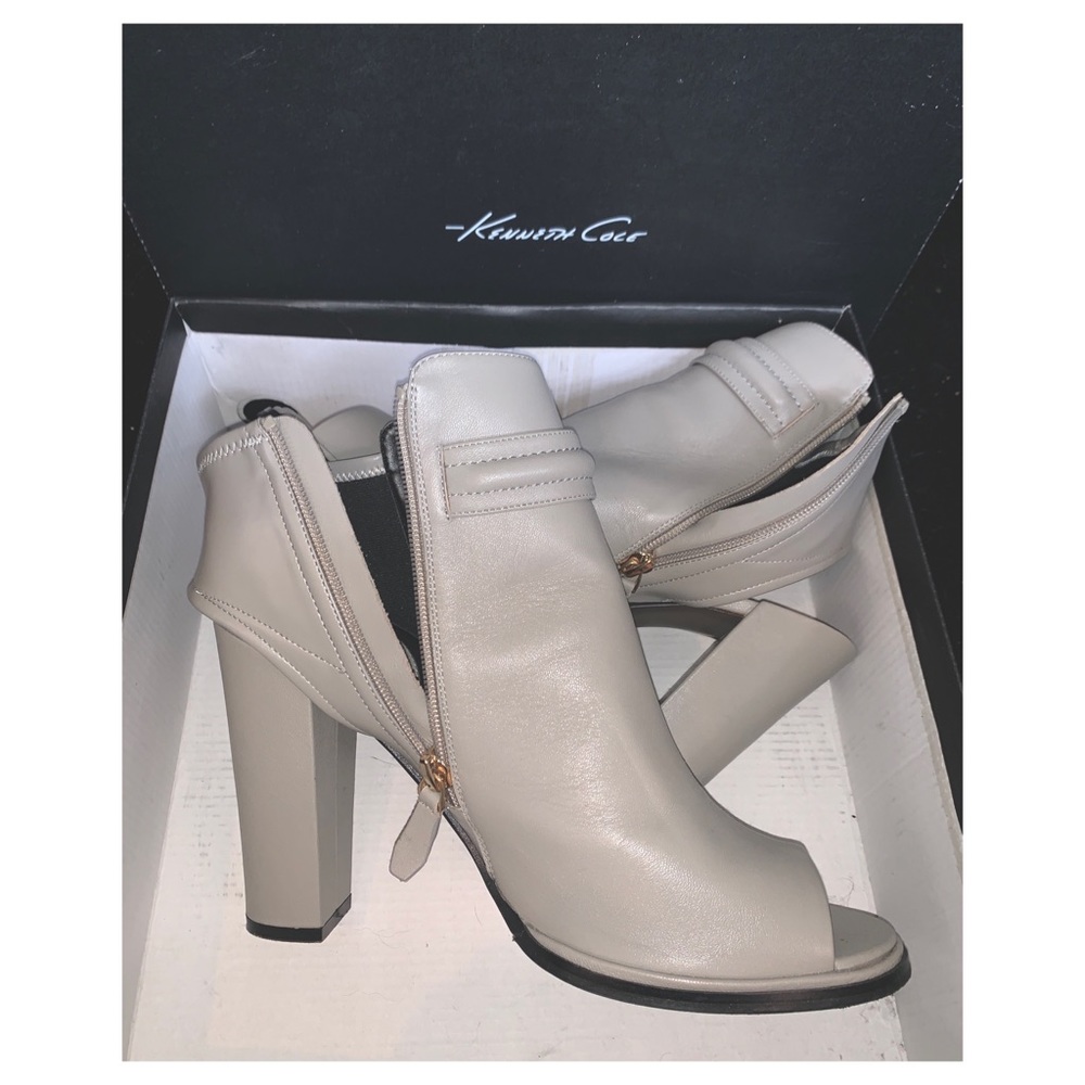 Brand new Kenneth Cole open toe booties size 11